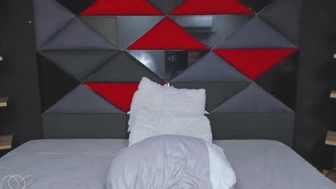 Dylan white online show from 03-01-25, 01:00