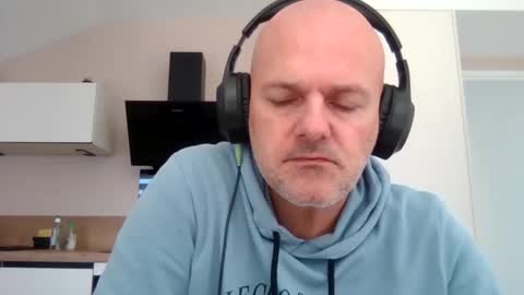 Snapshot of whiteeaglesrb chatting on 03-20-26, 10:42 whiteeaglesrb online show from 03-20-26, 10:42