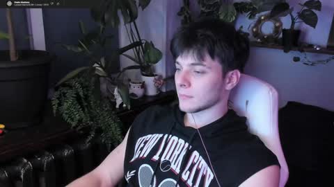 Gus online show from 01-06-25, 04:44