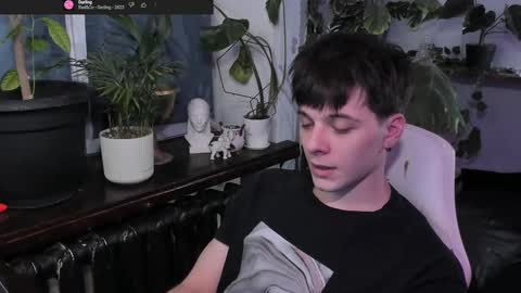 Gus online show from 02-22-25, 07:03