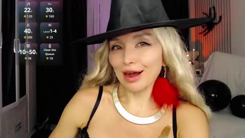 Snapshot of whitelabunny chatting on 11-02-25, 01:35 WhiteLaBunny online show from 11-02-25, 01:35