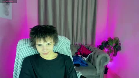 Geoffrey online show from 10-20-25, 05:02