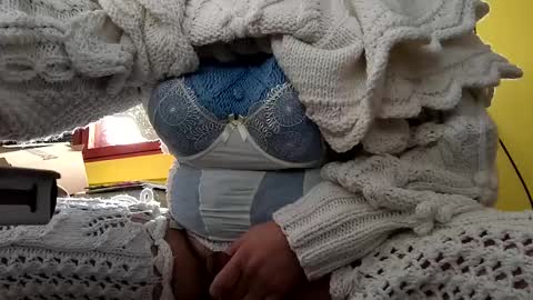 whitesweater online show from 01-13-25, 10:25