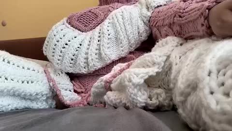 whitesweater online show from 03-09-26, 06:28