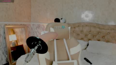 Snapshot of whitneybrown_ chatting on 10-07-25, 04:53 Whitney online show from 10-07-25, 04:53