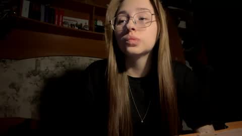 Vicky online show from 03-30-26, 08:54