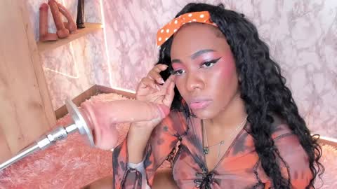 Snapshot of whitneyyfox chatting on 01-14-25, 08:31 whitneyyfox online show from 01-14-25, 08:31