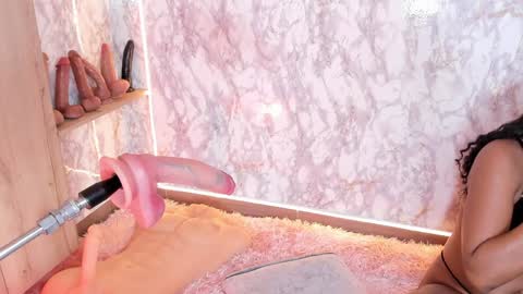 Snapshot of whitneyyfox chatting on 01-15-25, 10:24 whitneyyfox online show from 01-15-25, 10:24