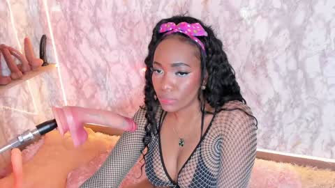 Snapshot of whitneyyfox chatting on 01-17-25, 08:24 whitneyyfox online show from 01-17-25, 08:24