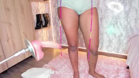 whitneyyfox online show from 02-03-26, 08:47