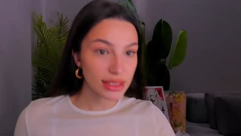 whoislulu online show from 12-23-24, 08:22