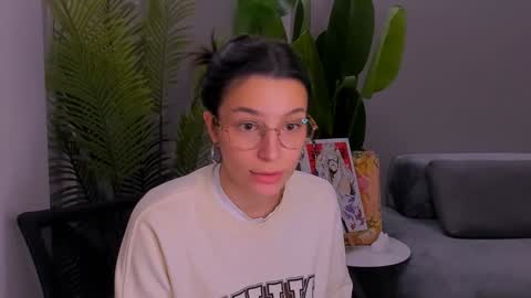 whoislulu online show from 01-06-25, 08:18