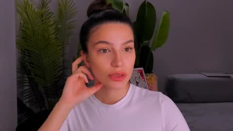 whoislulu online show from 01-31-25, 10:21