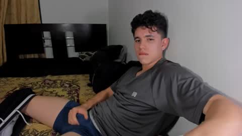 Snapshot of whos_he chatting on 12-02-25, 10:16 whos_he online show from 12-02-25, 10:16