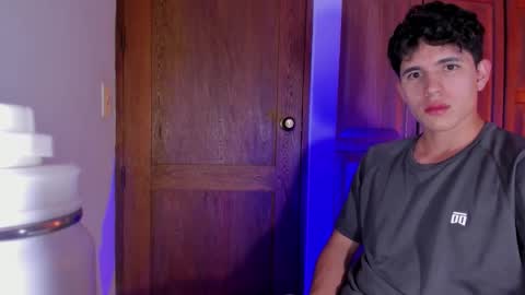 whos_he online show from 02-19-26, 07:10