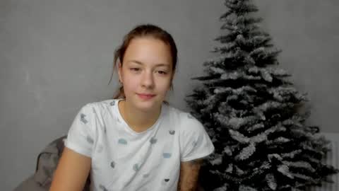 Veronica online show from 12-13-24, 06:49