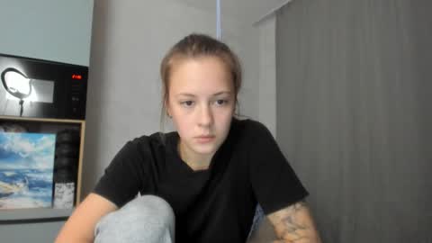 Veronica online show from 09-30-25, 06:35