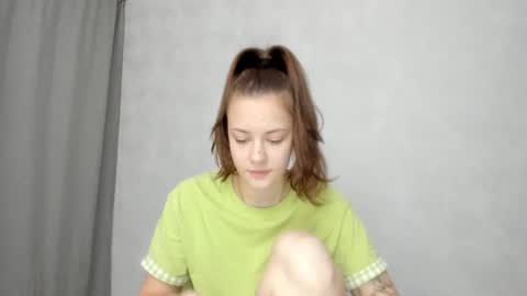 Veronica online show from 02-05-26, 09:52