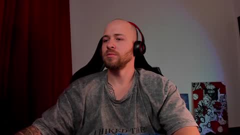 Snapshot of why_you_so_serious chatting on 12-04-24, 06:28 VI online show from 12-04-24, 06:28