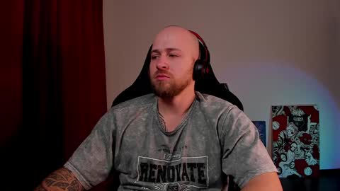 Snapshot of why_you_so_serious chatting on 12-22-24, 06:26 VI online show from 12-22-24, 06:26