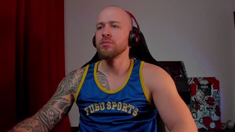 Snapshot of why_you_so_serious chatting on 01-14-25, 03:15 VI online show from 01-14-25, 03:15