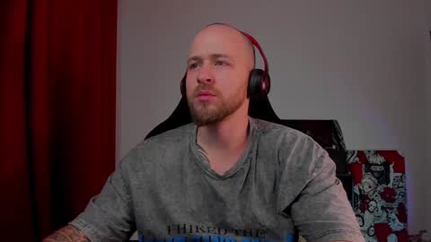 Snapshot of why_you_so_serious chatting on 01-15-25, 08:58 VI online show from 01-15-25, 08:58