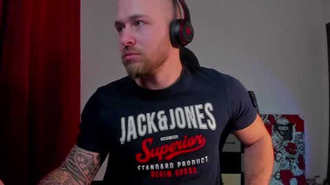 Snapshot of why_you_so_serious chatting on 01-22-25, 08:49 VI online show from 01-22-25, 08:49