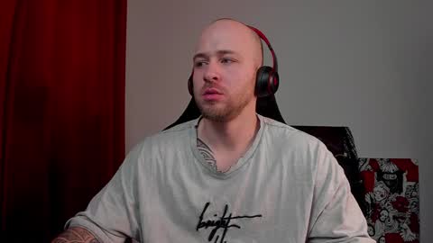 Snapshot of why_you_so_serious chatting on 01-30-25, 06:32 VI online show from 01-30-25, 06:32