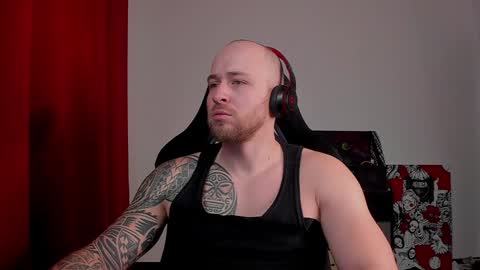 Snapshot of why_you_so_serious chatting on 02-03-25, 07:10 VI online show from 02-03-25, 07:10