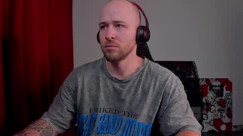 Snapshot of why_you_so_serious chatting on 02-04-25, 06:49 VI online show from 02-04-25, 06:49