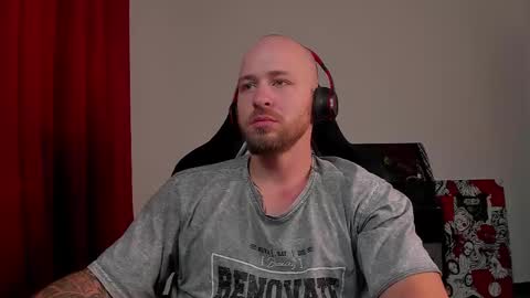 Snapshot of why_you_so_serious chatting on 03-11-25, 07:36 VI online show from 03-11-25, 07:36