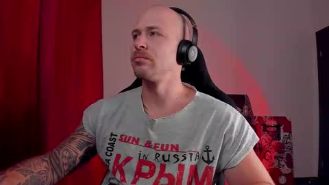 Snapshot of why_you_so_serious chatting on 10-03-25, 08:28 VI online show from 10-03-25, 08:28