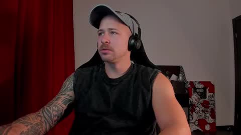 Snapshot of why_you_so_serious chatting on 10-09-25, 03:32 VI online show from 10-09-25, 03:32