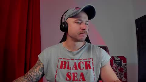 Snapshot of why_you_so_serious chatting on 11-23-25, 03:45 VI online show from 11-23-25, 03:45