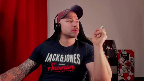 Snapshot of why_you_so_serious chatting on 12-21-25, 06:04 VI online show from 12-21-25, 06:04