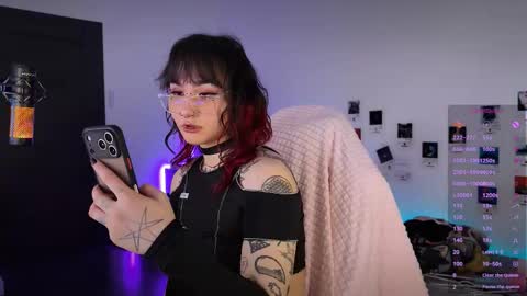 Snapshot of whysosweet chatting on 02-12-26, 02:50 iggy iggz online show from 02-12-26, 02:50