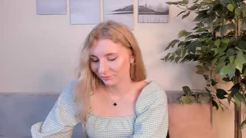 Mia online show from 07-14-26, 05:23