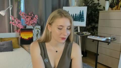 Mia online show from 07-16-26, 05:35