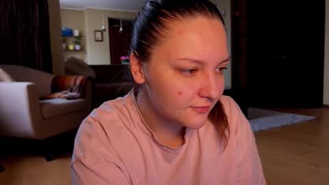 Snapshot of wievin chatting on 11-12-25, 08:04 VI online show from 11-12-25, 08:04