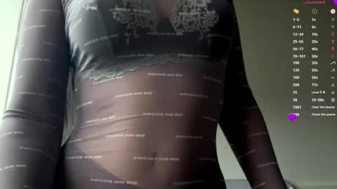 Mia online show from 12-19-25, 08:21