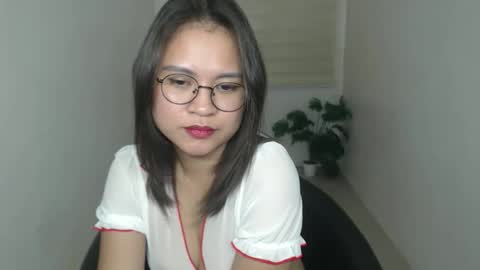 Snapshot of wildbountyy chatting on 12-15-25, 03:38 Arden online show from 12-15-25, 03:38