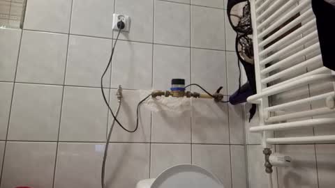 Snapshot of wildmike93 chatting on 10-20-25, 03:34 wildmike93 online show from 10-20-25, 03:34