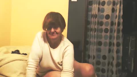 Snapshot of wildredcat chatting on 10-28-25, 10:23 WildRedCat online show from 10-28-25, 10:23