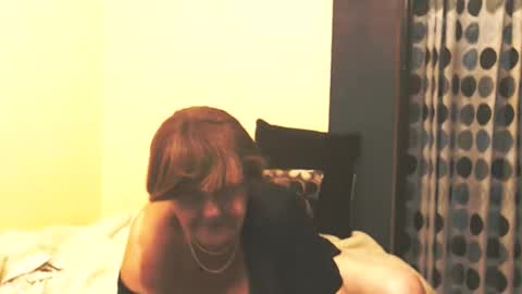 Snapshot of wildredcat chatting on 10-29-25, 10:22 WildRedCat online show from 10-29-25, 10:22