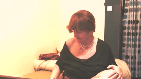 Snapshot of wildredcat chatting on 11-02-25, 12:29 WildRedCat online show from 11-02-25, 12:29