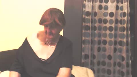 Snapshot of wildredcat chatting on 11-20-25, 08:41 WildRedCat online show from 11-20-25, 08:41