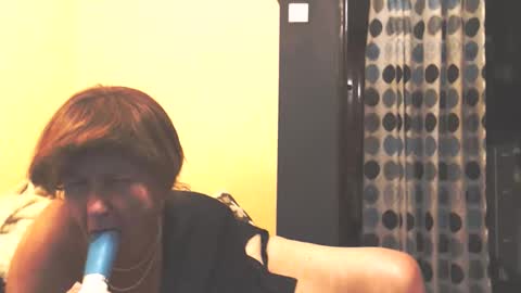 Snapshot of wildredcat chatting on 11-25-25, 09:15 WildRedCat online show from 11-25-25, 09:15