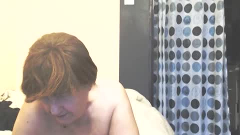 Snapshot of wildredcat chatting on 12-05-25, 10:02 WildRedCat online show from 12-05-25, 10:02