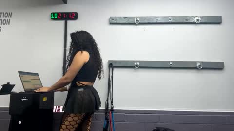 WildRose online show from 11-05-25, 02:11