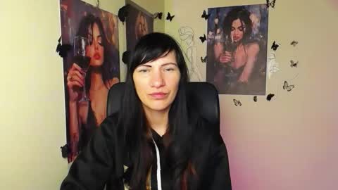 Snapshot of wildsoul8 chatting on 05-18-26, 05:35 Rosalinda online show from 05-18-26, 05:35